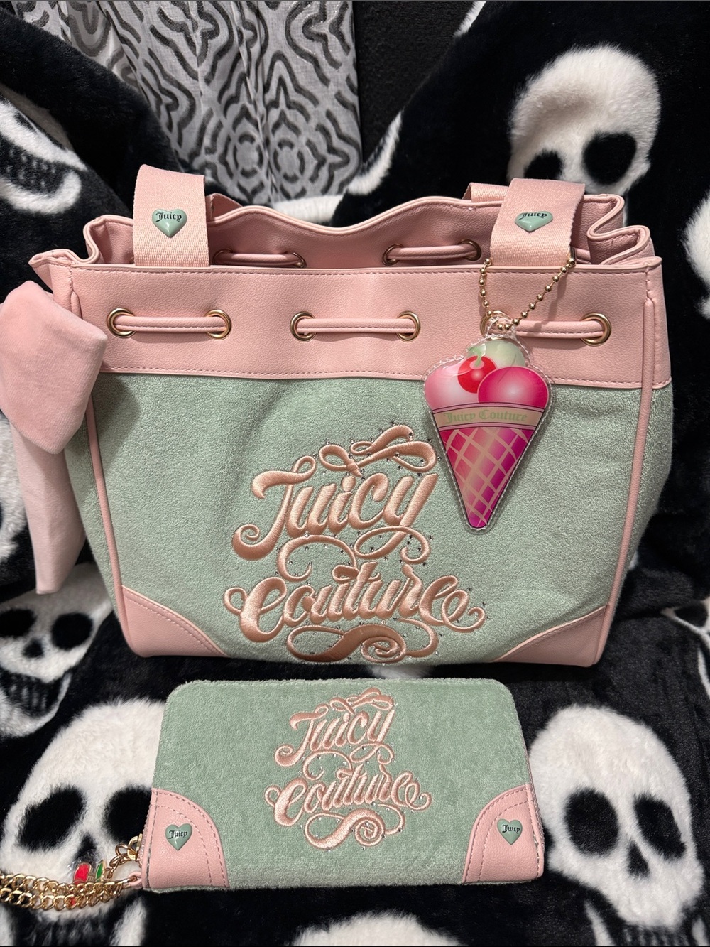 Juicy Couture frost green sugar tote rush with wallet